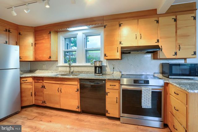 1732 THOMPSON AVE, Lebanon, PA 17046