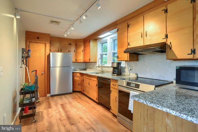 1732 THOMPSON AVE, Lebanon, PA 17046