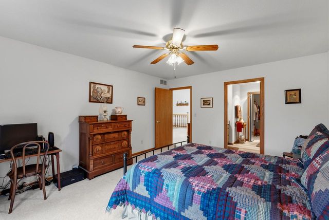 W203N16151 Pin Oak CIRCLE, Jackson, WI 53037