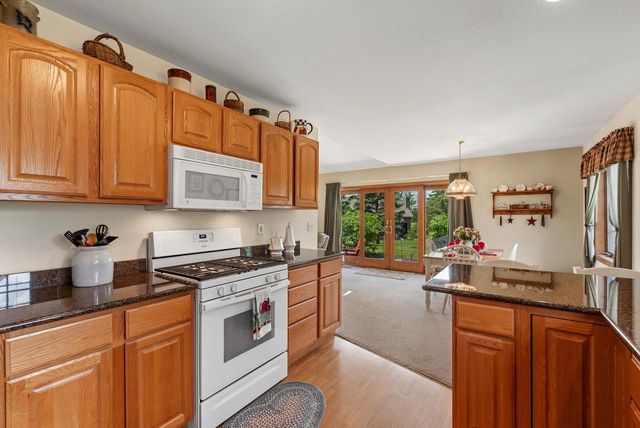W203N16151 Pin Oak CIRCLE, Jackson, WI 53037