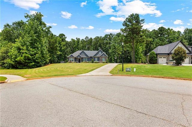 27 Dorian Court, Newnan, GA 30265