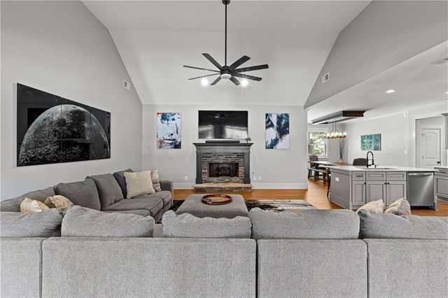27 Dorian Court, Newnan, GA 30265