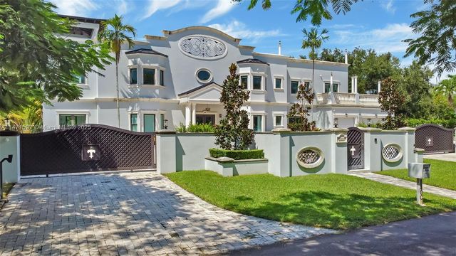 7400 SW 72nd Ct, Miami, FL 33143