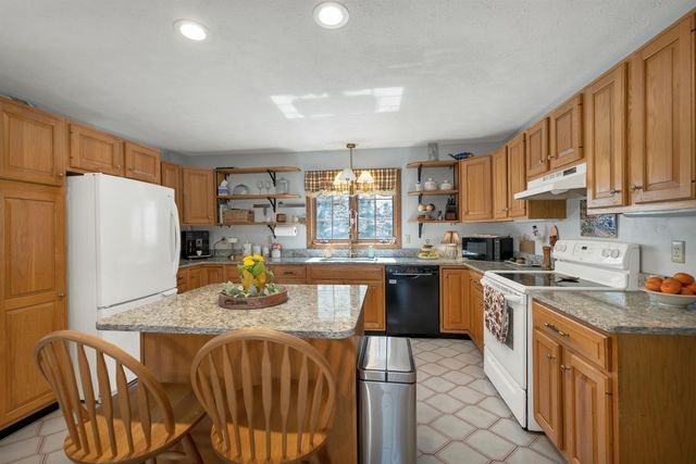204 Cherry Valley Road, Alton, NH 03810