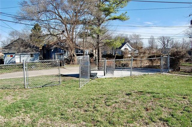 1726 Freeman Avenue, Kansas City, KS 66102