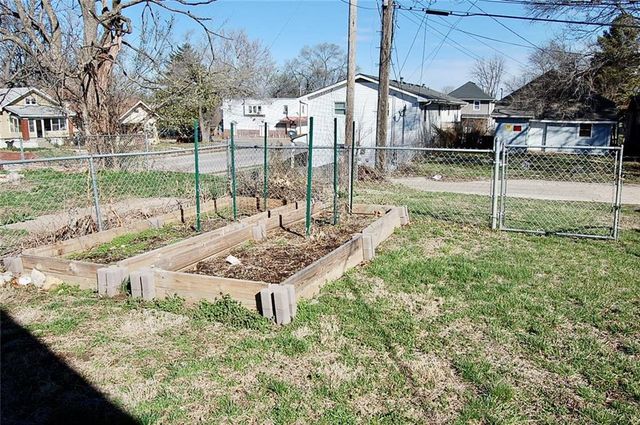 1726 Freeman Avenue, Kansas City, KS 66102