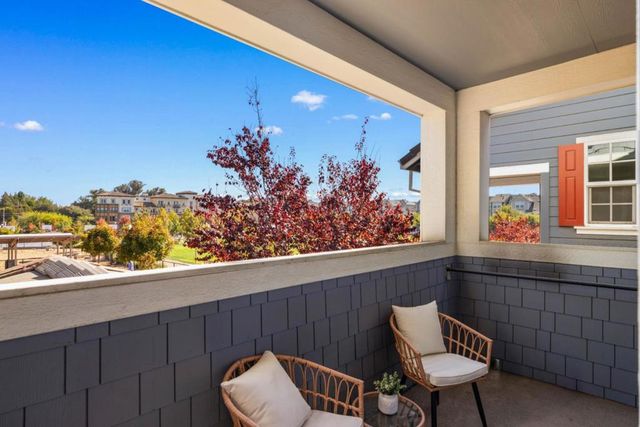 3818 Pyramid Way, Mountain View, CA 94043