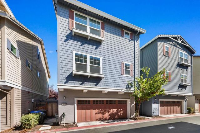 3818 Pyramid Way, Mountain View, CA 94043