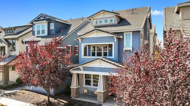 3818 Pyramid Way, Mountain View, CA 94043