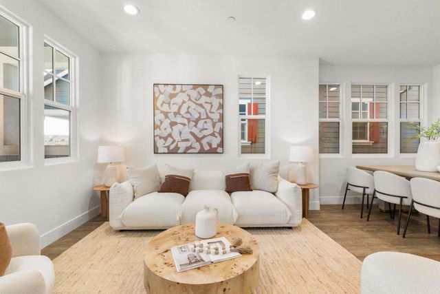 3818 Pyramid Way, Mountain View, CA 94043