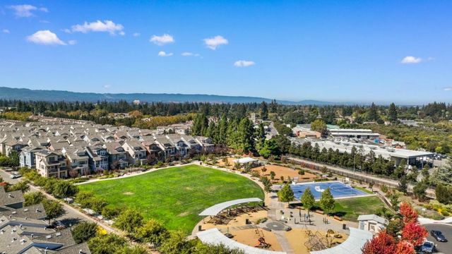 3818 Pyramid Way, Mountain View, CA 94043