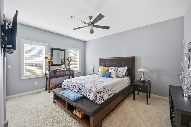 2440 Pierce Bluffs Dr, Hermitage, PA 16148