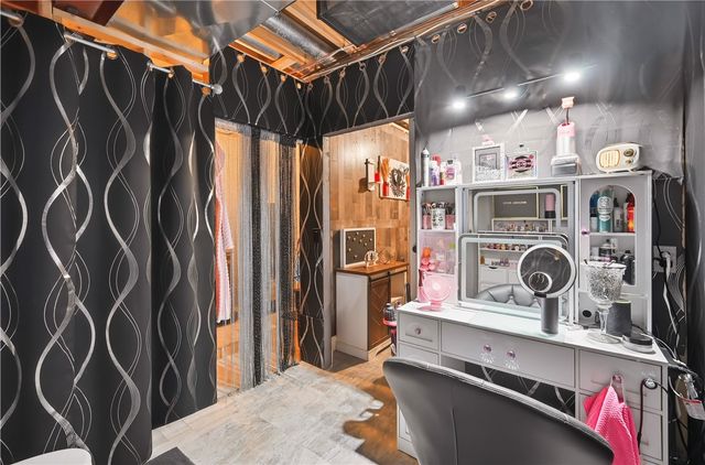 2440 Pierce Bluffs Dr, Hermitage, PA 16148