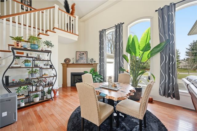 2440 Pierce Bluffs Dr, Hermitage, PA 16148