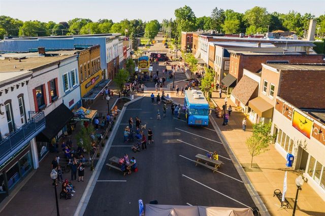 14323 Bridgeview Pointe, Vicksburg, MI 49097