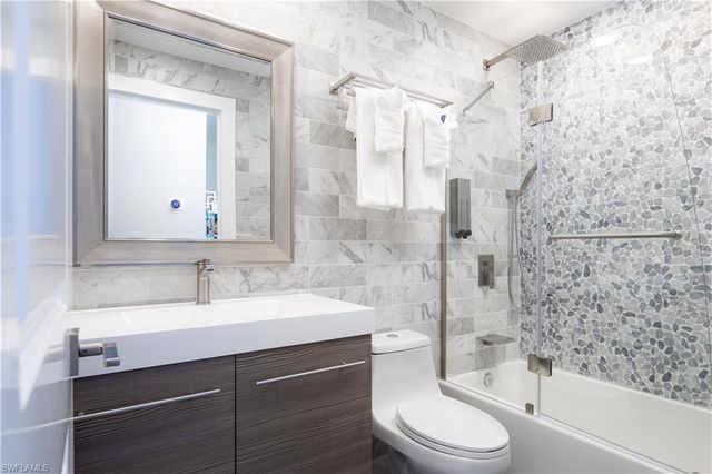 3323 Olympic DR 711, Naples, FL 34105