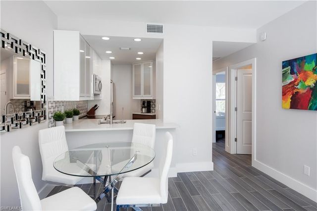 3323 Olympic DR 711, Naples, FL 34105