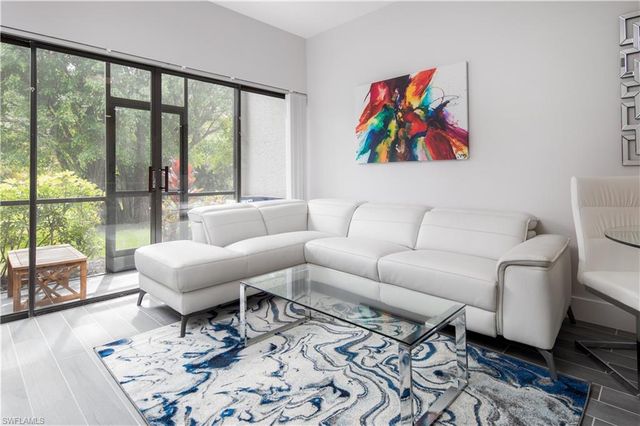 3323 Olympic DR 711, Naples, FL 34105