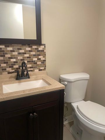369 Burgundy H 369, Delray Beach, FL 33484