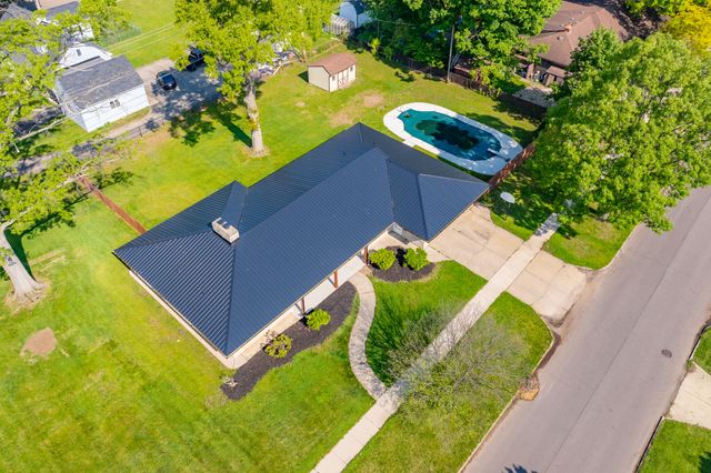 900 Elm Street, Three Rivers City, MI 49093