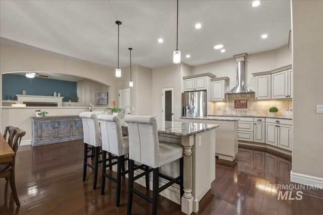 1387 N Colline Bello Way, Eagle, ID 83616