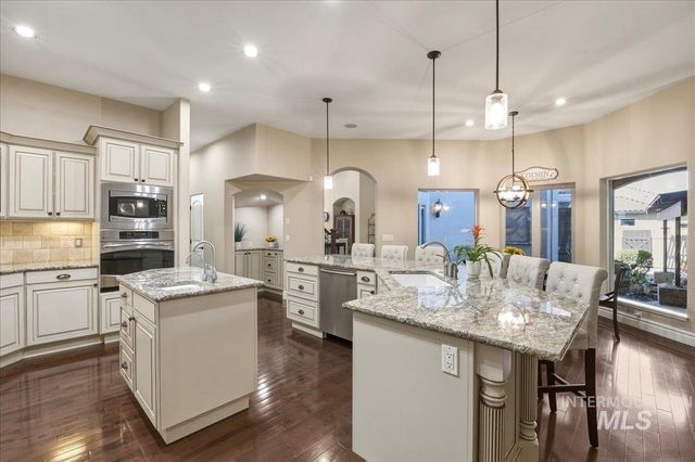 1387 N Colline Bello Way, Eagle, ID 83616