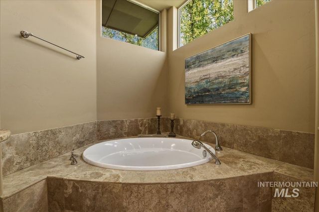 1387 N Colline Bello Way, Eagle, ID 83616