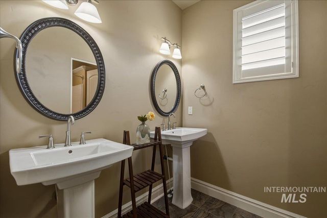 1387 N Colline Bello Way, Eagle, ID 83616