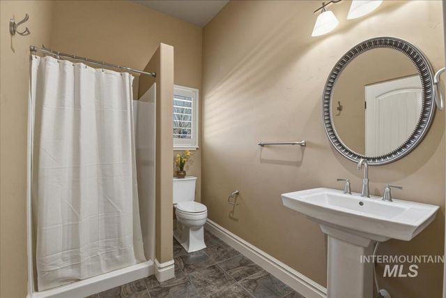 1387 N Colline Bello Way, Eagle, ID 83616