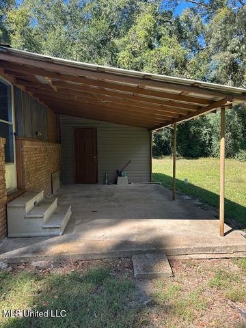 1431 N Dr M L King North Street, Natchez, MS 39120