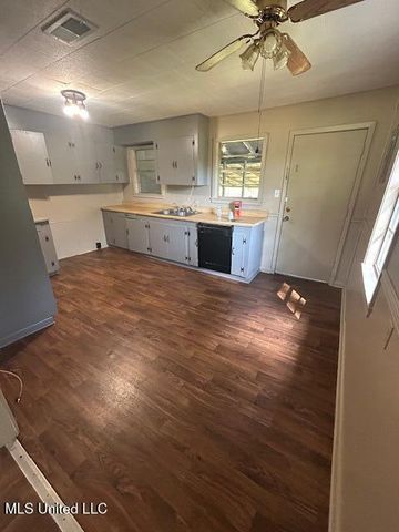 1431 N Dr M L King North Street, Natchez, MS 39120