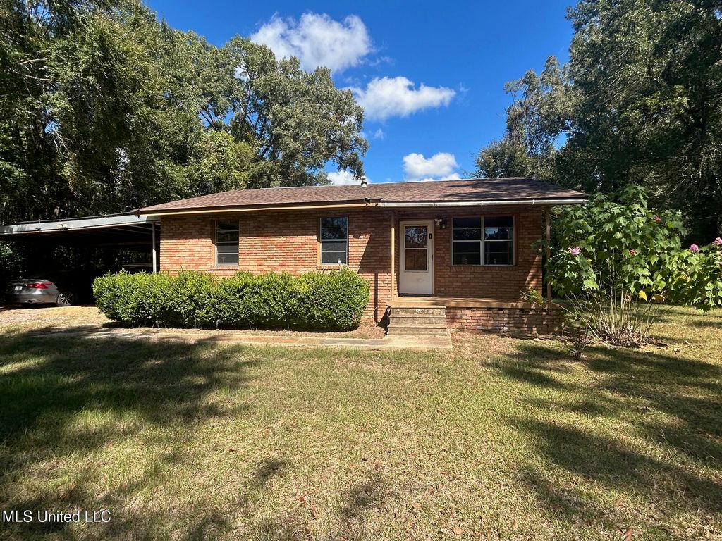 1431 N Dr M L King North Street, Natchez, MS 39120