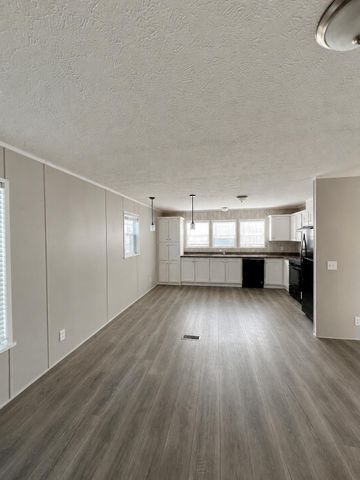 4647 Red Apple Court NW 91, Walker, MI 49534