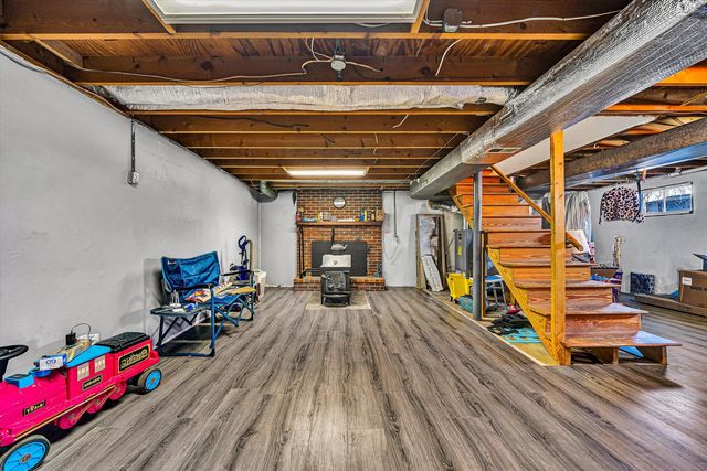 1075 Breezy Hill RD, Vinton, VA 24179