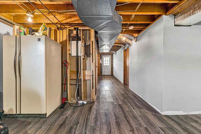 1075 Breezy Hill RD, Vinton, VA 24179