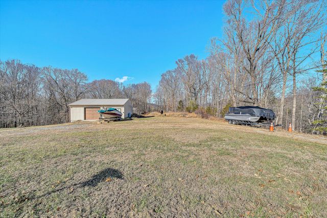 1075 Breezy Hill RD, Vinton, VA 24179