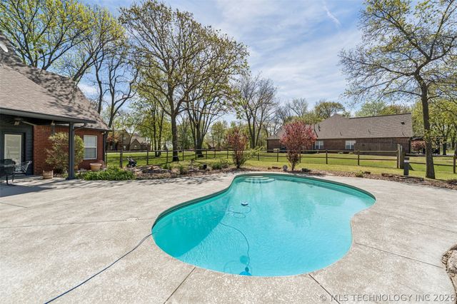 7408 N 202nd East Avenue, Owasso, OK 74055