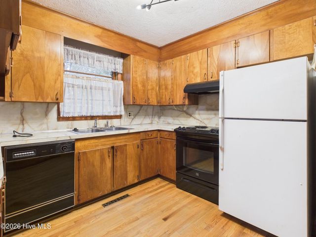 550 N Leak Street, Southern Pines, NC 28387