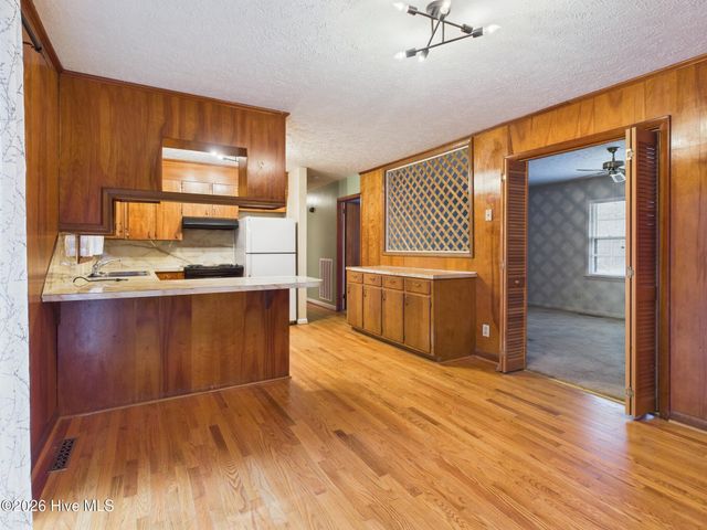 550 N Leak Street, Southern Pines, NC 28387