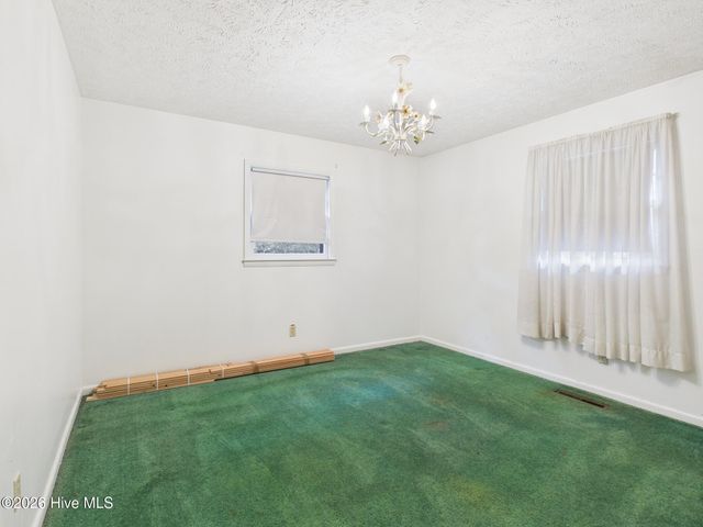 550 N Leak Street, Southern Pines, NC 28387