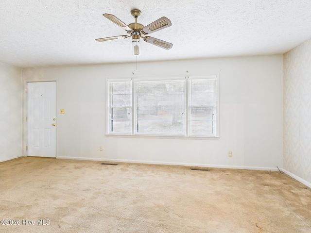 550 N Leak Street, Southern Pines, NC 28387