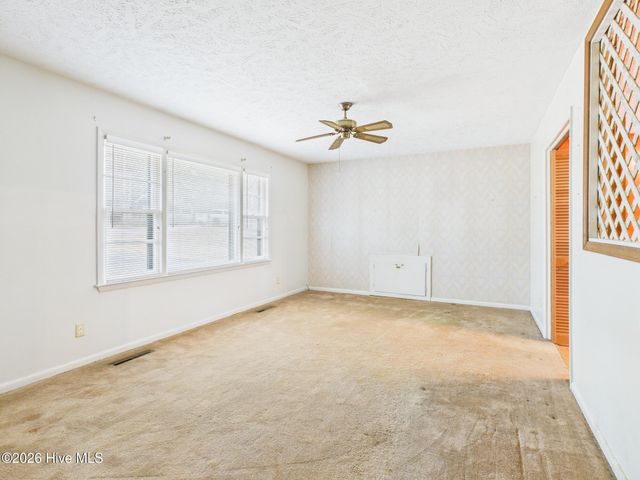 550 N Leak Street, Southern Pines, NC 28387