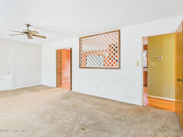 550 N Leak Street, Southern Pines, NC 28387