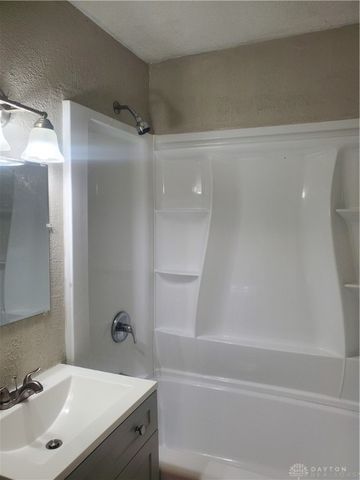 4500 Eichelberger Avenue, Dayton, OH 45406