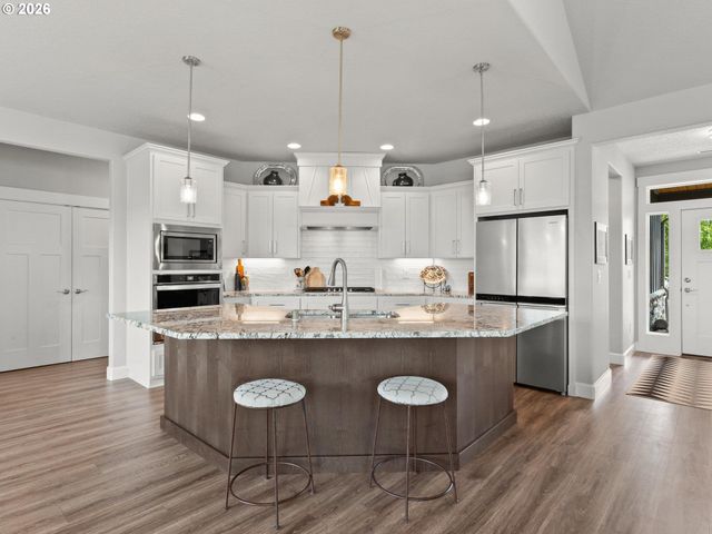 1808 Se 43RD Way, Brush Prairie, WA 98606