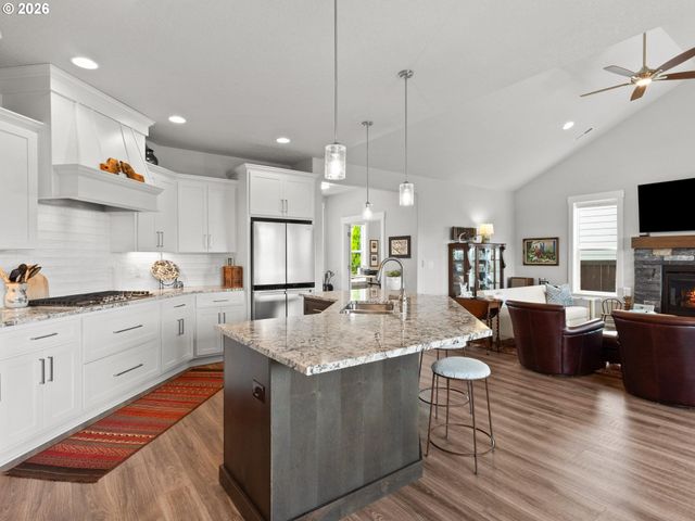 1808 Se 43RD Way, Brush Prairie, WA 98606
