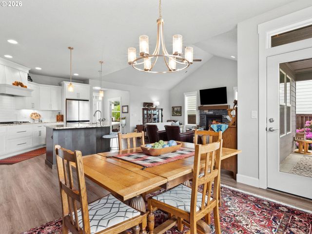 1808 Se 43RD Way, Brush Prairie, WA 98606
