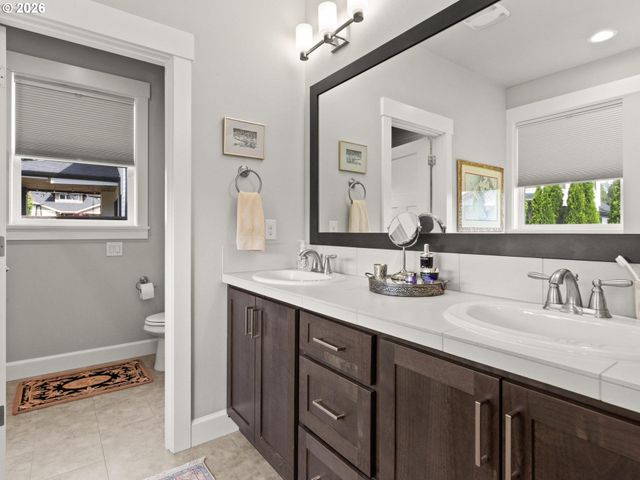 1808 Se 43RD Way, Brush Prairie, WA 98606