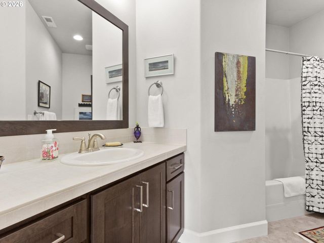 1808 Se 43RD Way, Brush Prairie, WA 98606