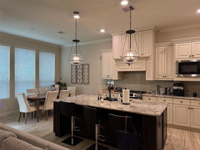 23 Dylan Branch Drive, Tomball, TX 77375